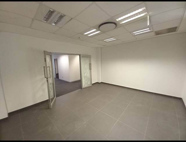 505M² OFFICE TO LET IN BRYANSTON